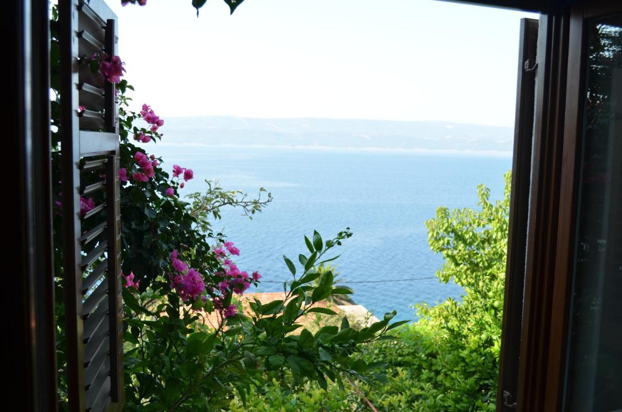 Holiday Villa In 奥米什 外观 照片
