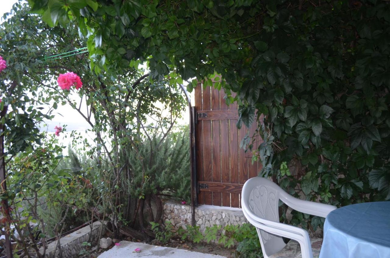 Holiday Villa In 奥米什 外观 照片